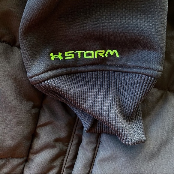 Used once like new! Under Armour puffy hoody jacket - Picture 4 of 11